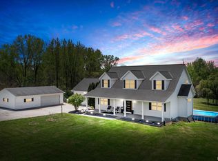 14331 Egg Ranch Rd, Pekin, IL 61554