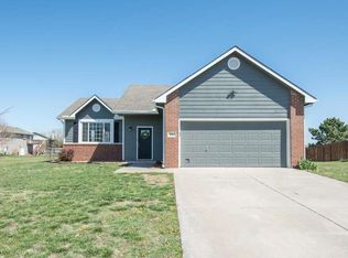 836 E Plantation Ct, Maize, KS 67101