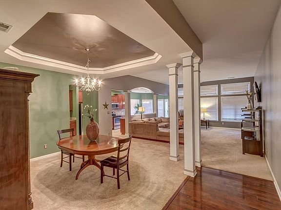 4th image of 157 Primrose Cir
