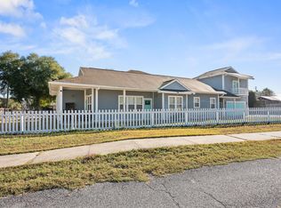 722 Kelly St, Destin, FL 32541