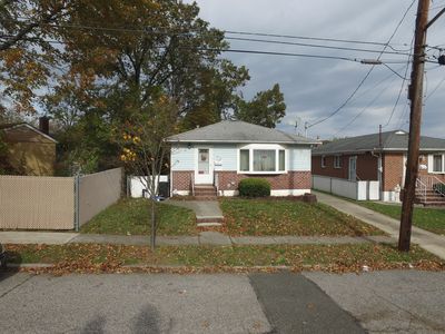 17 Clarence Pl, Staten Island, NY, 10306