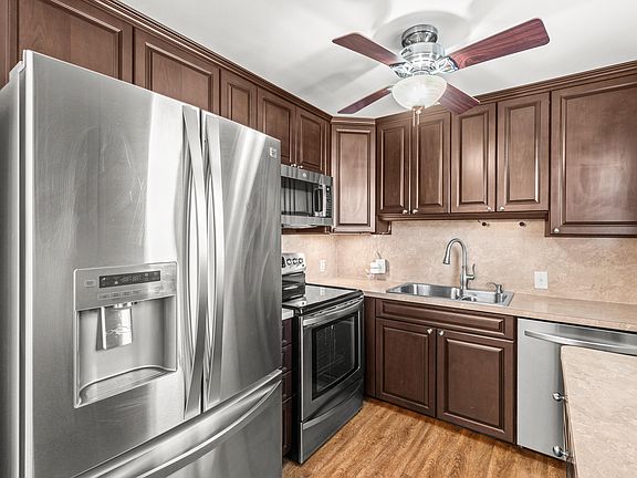 4th image of 434 Mansfield K