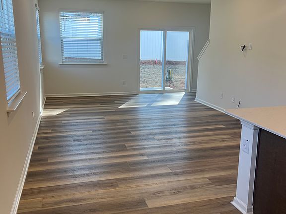 4th image of 10631 Brookside Reserve Rd