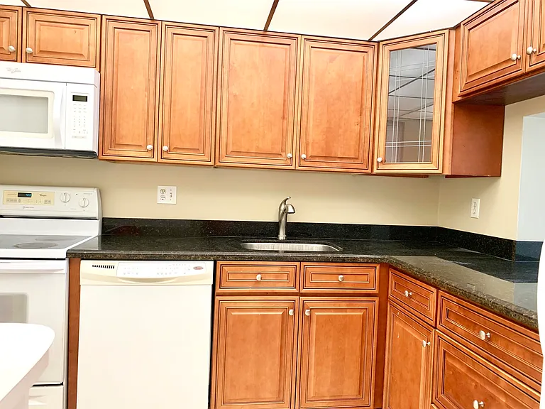 2312 S Cypress Bend Dr #209 — Photo 7