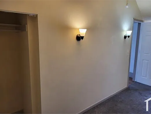 192 Higgins St — Photo 5