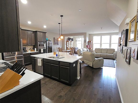 2nd image of 676 Peppermint Dr #47