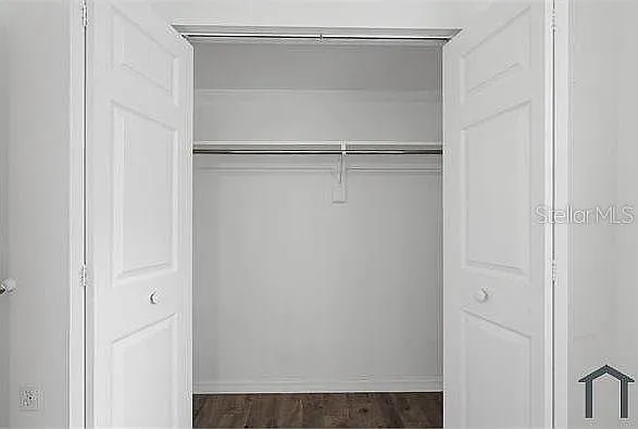 4404 Meadow Creek Cir — Photo 23