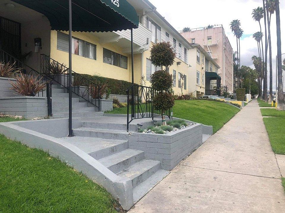 1st image of 425 S Alexandria Ave #0B-1Ba