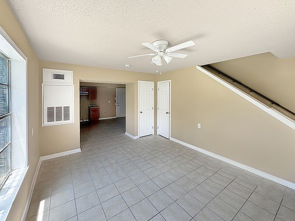 3rd image of 7814 Venice Blvd