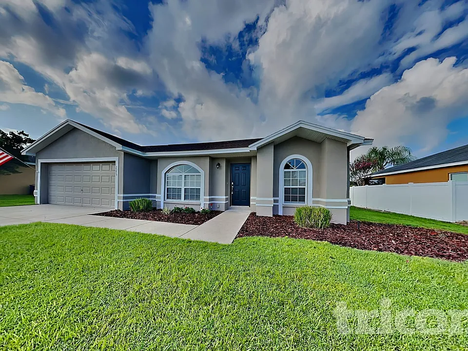 2075 Sunflower St