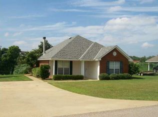 276 Hidden Valley Rd, Deatsville, AL 36022