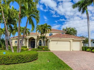 381 Bobwhite Dr, Sarasota, FL 34236