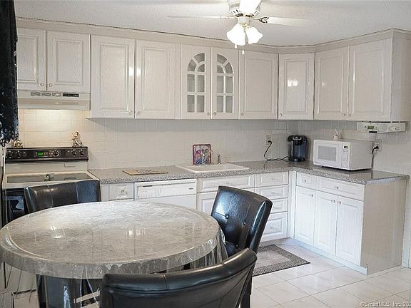 3rd image of 190 Wooster St #66