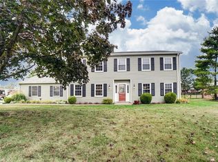 3674 Fincastle Dr, Dayton, OH 45431