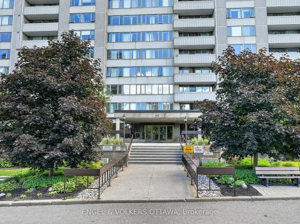 2625 Regina St #1102, Ottawa, ON K2B 5W8
