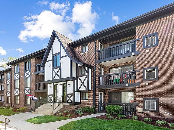 2nd image of 13613 Lamon Ave APT 621