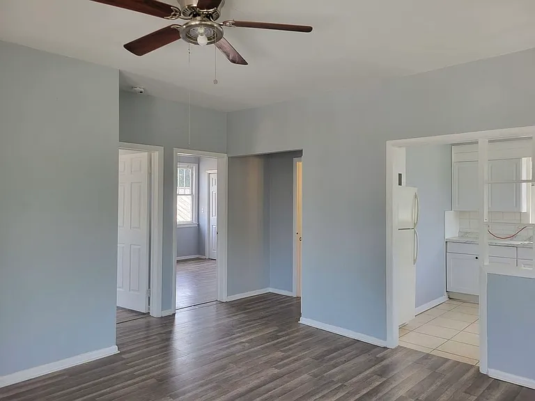 602 NE Housley Ave #4 — Photo 6