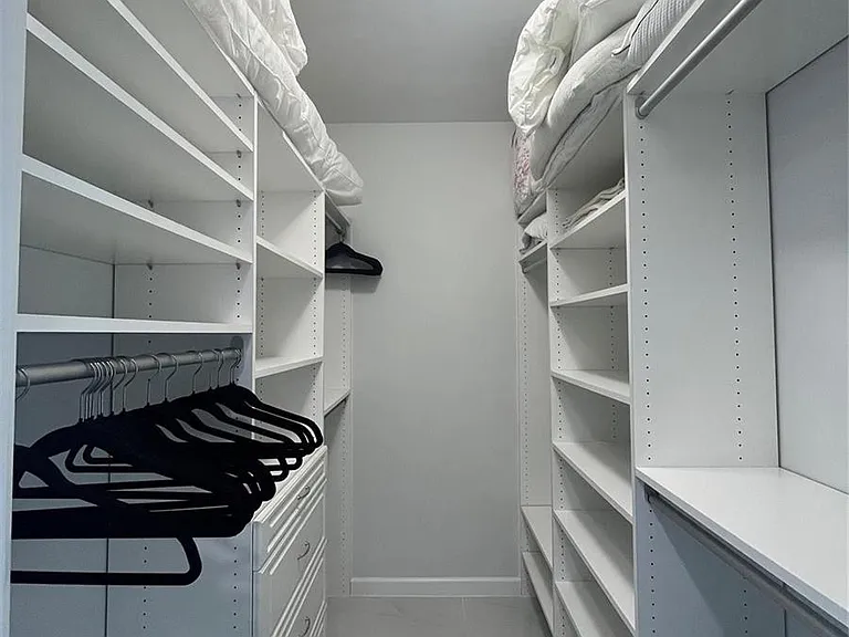 2650 Lake Shore Dr #803 — Photo 29