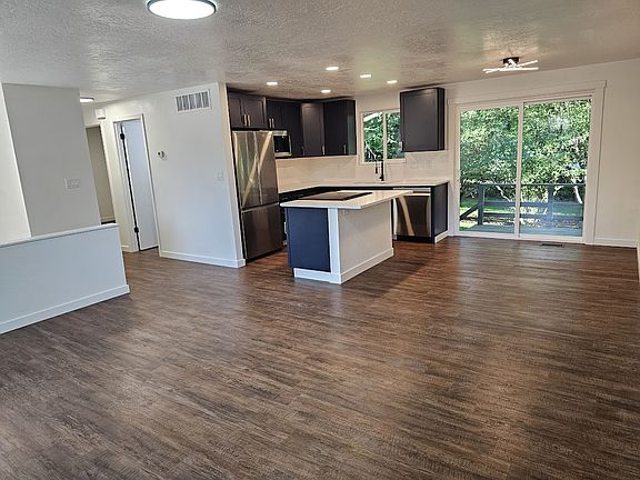 Spacious living, dining and kitchen "great room"