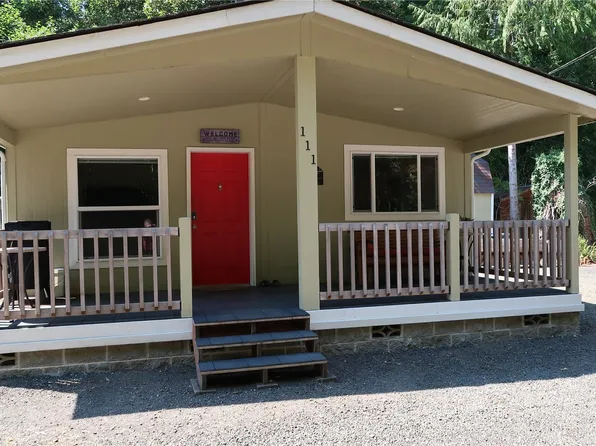 111 NE Spar Tree Dr, Tahuya, WA 98588