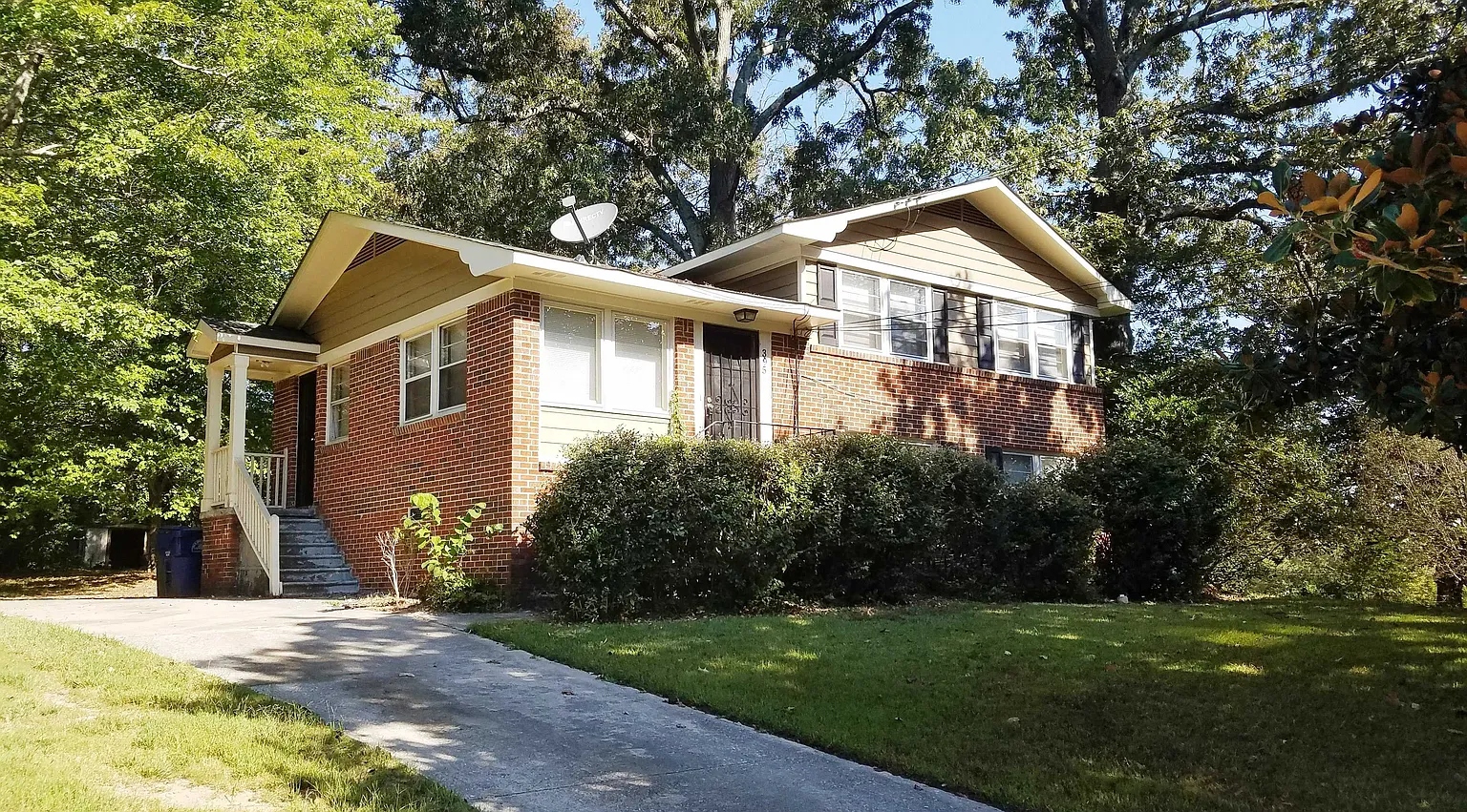 395 Dartmouth Dr SW photo 1