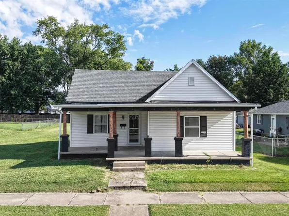 104 E Vine St, Fort Branch, IN 47648