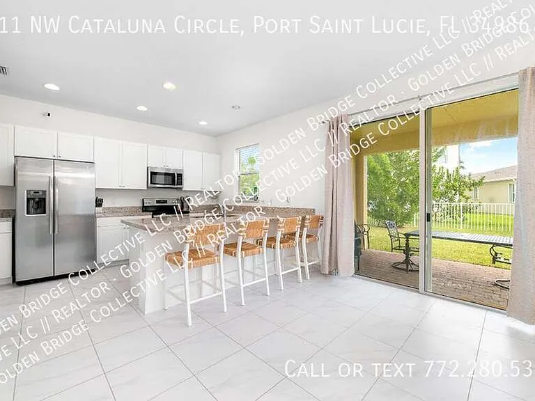 2011 NW Cataluna Cir #3498 — Photo 3