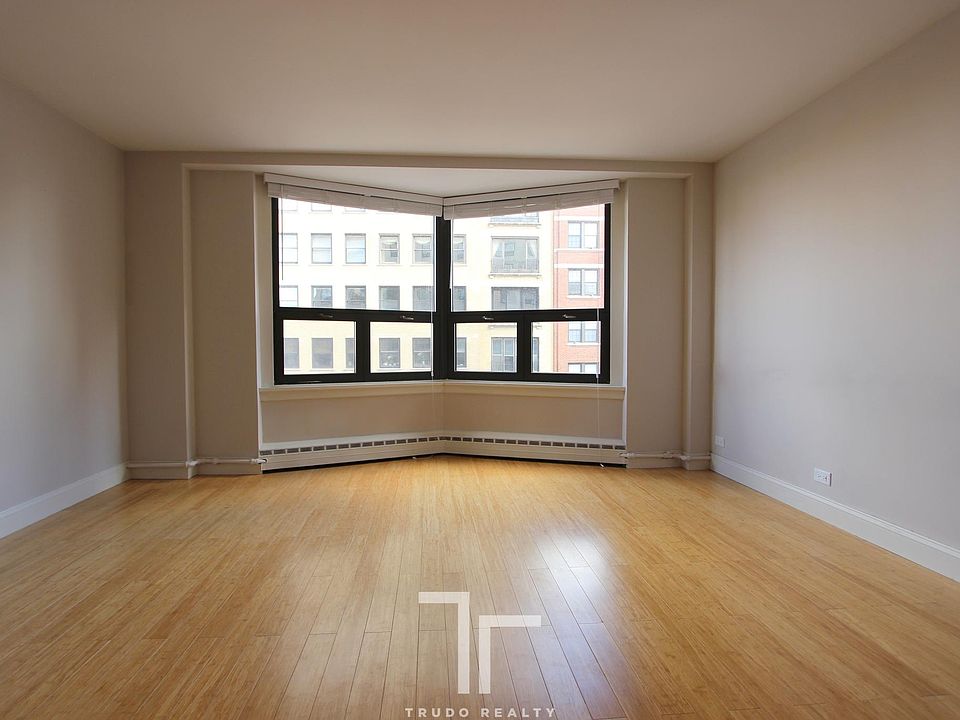 1st image of 445 W Wellington Ave APT 6H