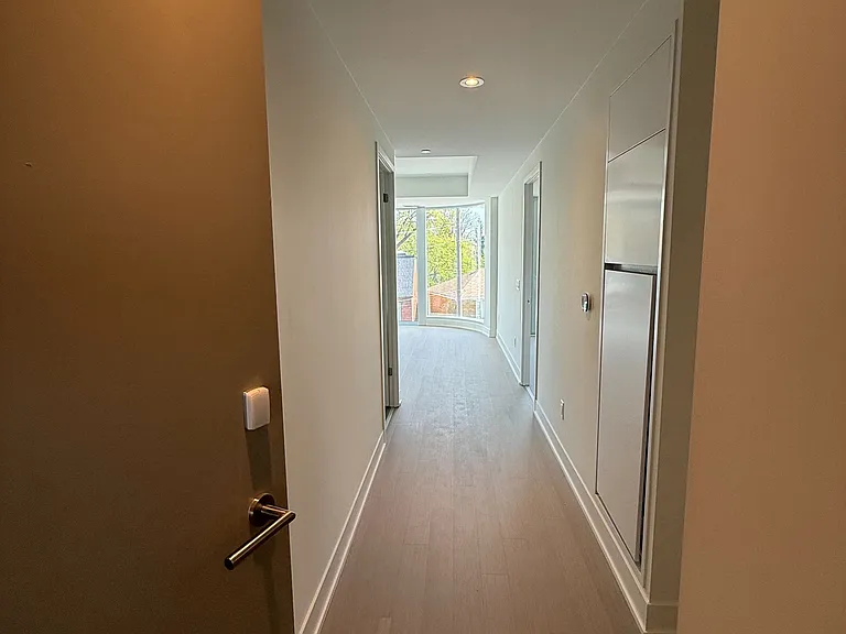 322 Dupont St #301 — Photo 2
