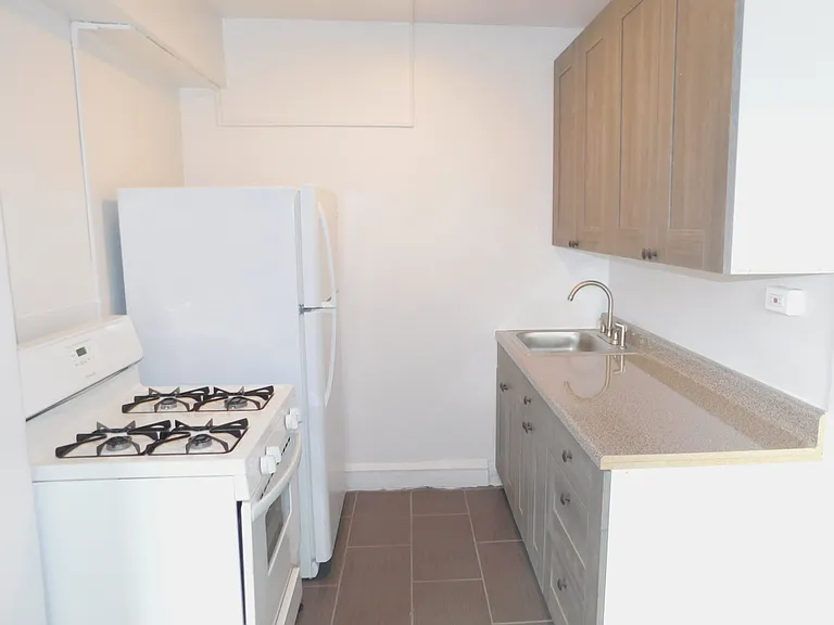 Oak Crest — Photo 15