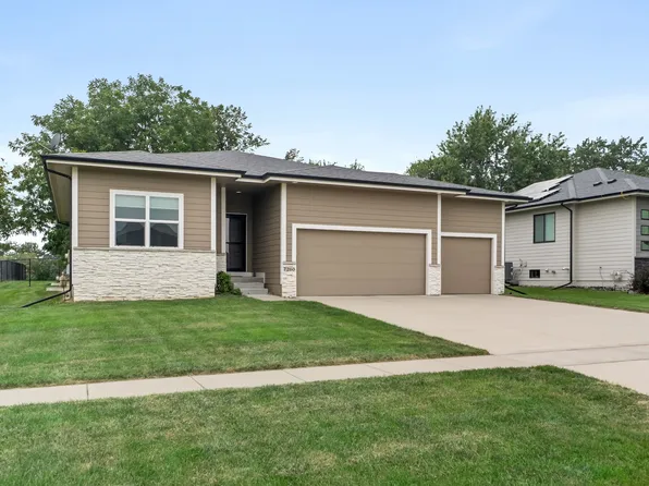 7260 NW 19th St, Ankeny, IA 50023