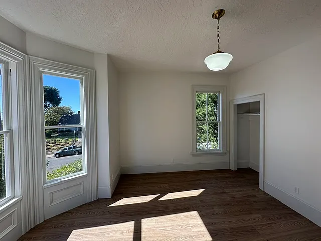 725 Capitol St #A — Photo 5