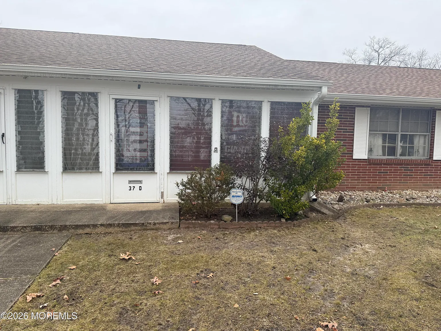 37D Cambridge Court photo 1
