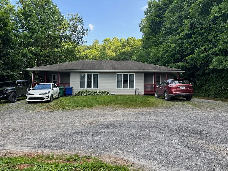 22A Half Moon Dr — Photo 19