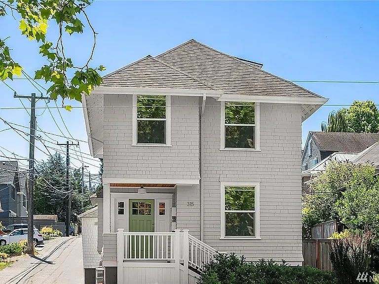 315 W McGraw St #1 — Photo 2