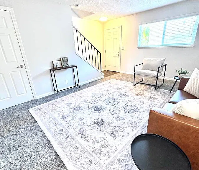 Campbell Plaza Apartments — Photo 22