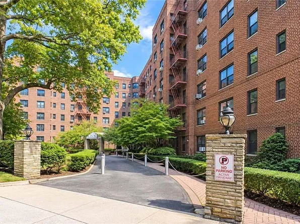 84-01 Main St APT 429, Jamaica, NY 11435