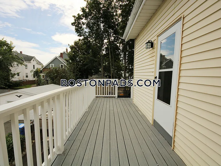 91-93 Cushing St #2 — Photo 15