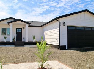 456 N Portal Loop SW, Ocean Shores, WA 98569