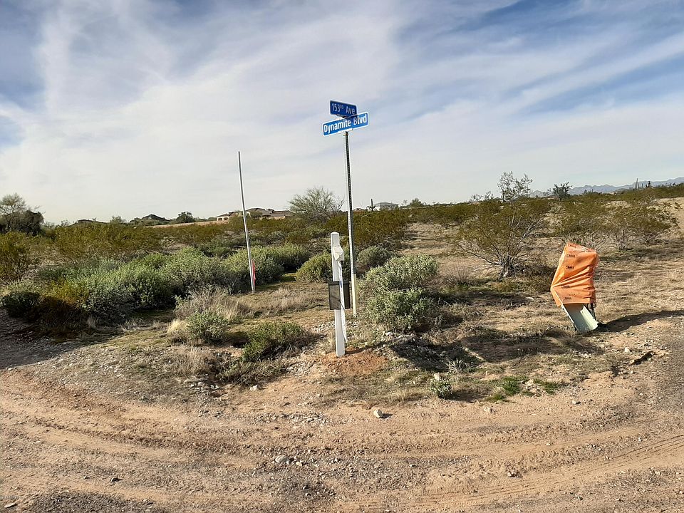 1st image of 00000 W Dyamite Blvd. Court #827 B