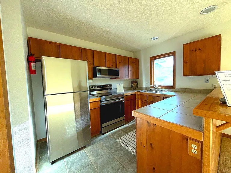 345 N Chipmunk Cir — Photo 8