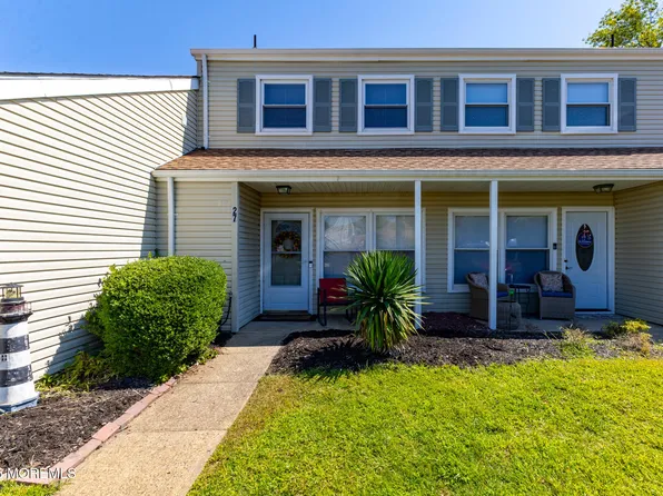 27 Gibraltar Court, Barnegat, NJ 08005