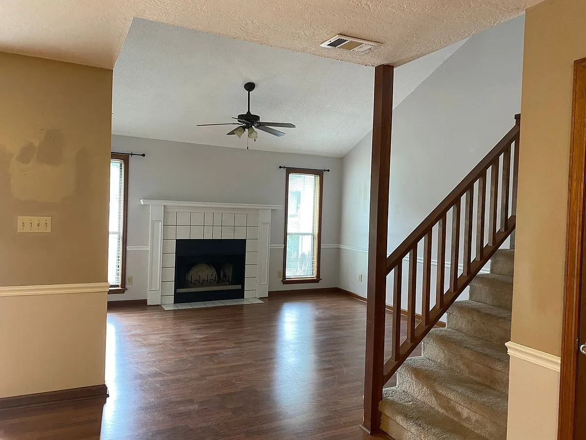 Building Photo - 3107 Bobcat Ct