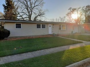 638 Charter St, Dekalb, IL 60115