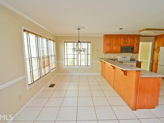 5th image of 2571 Broadmoor Ct