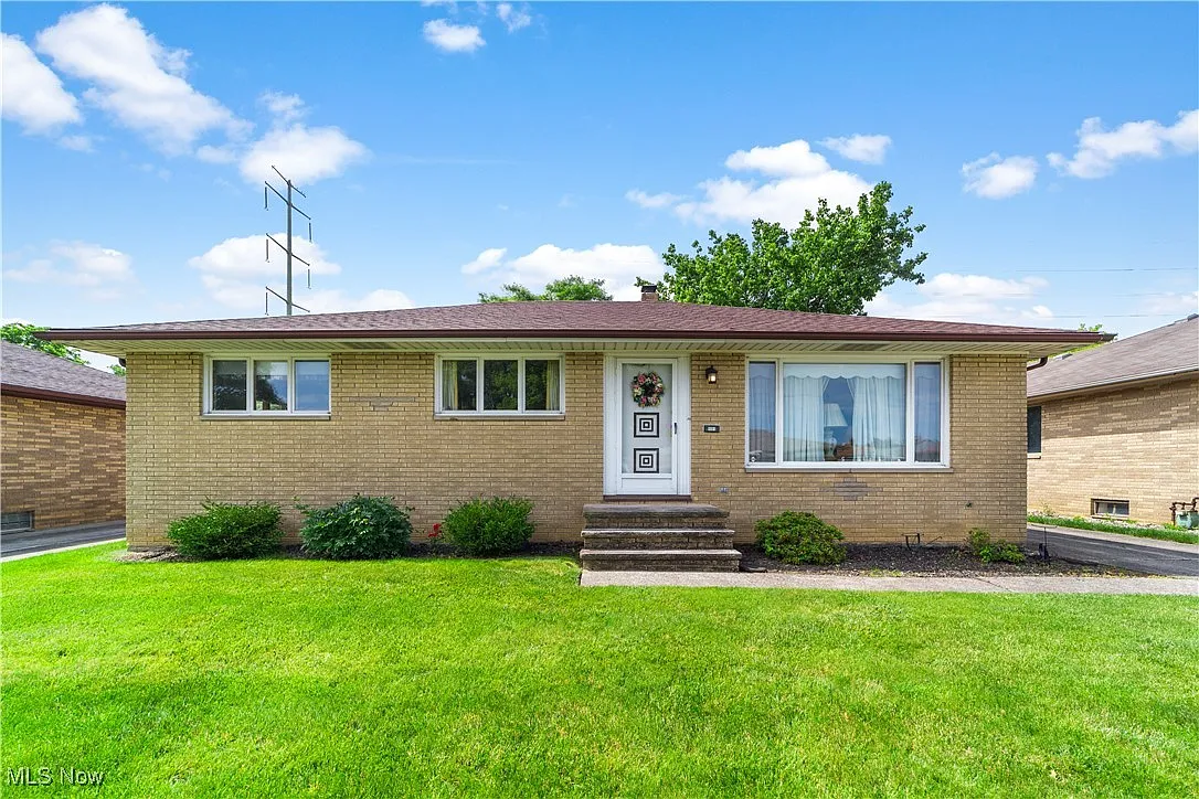 9691 Idlewood Dr photo 1