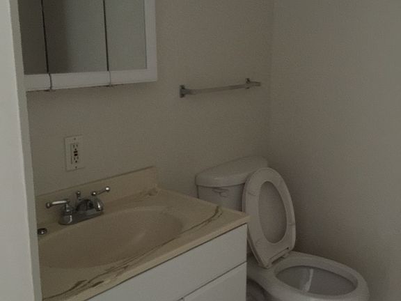 5th image of 1905 W Morton St