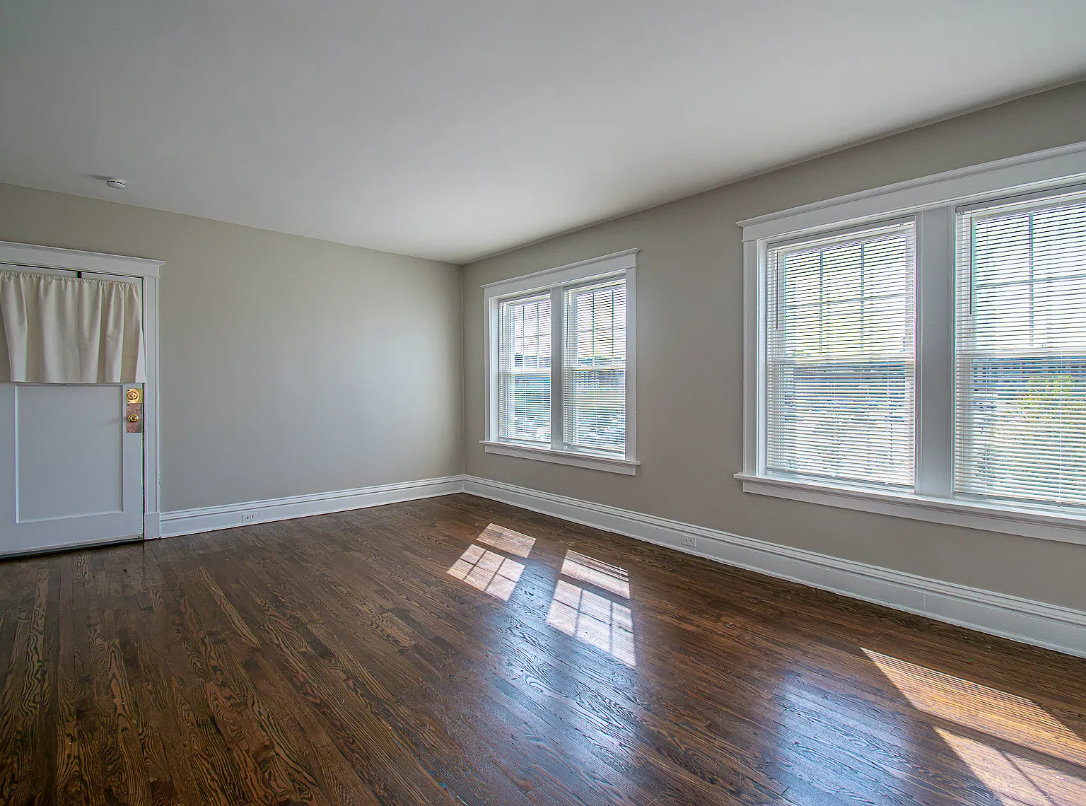 3 bed, 1656 sqft, $1,950 — Photo 3
