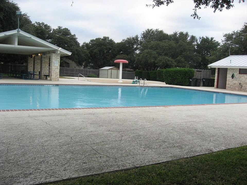 community pool right around the corner!