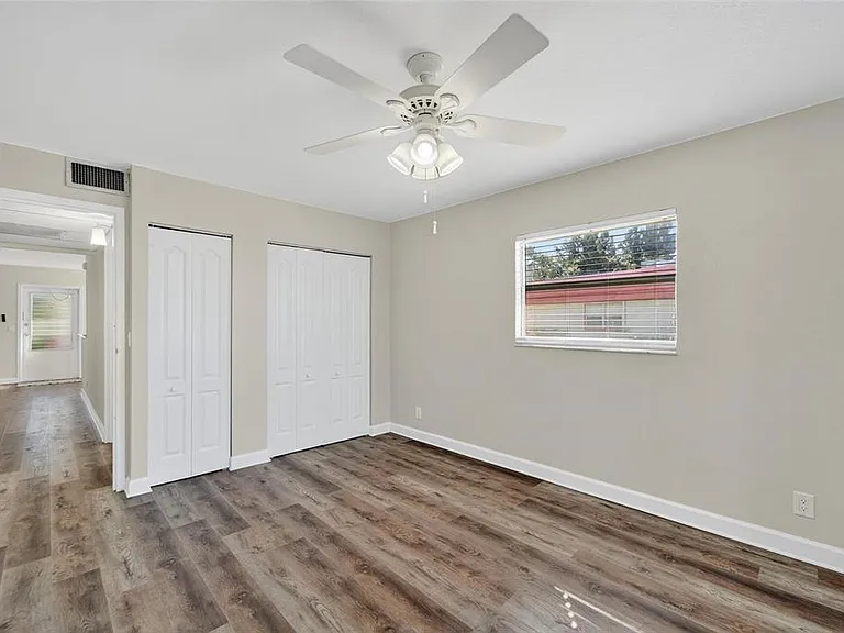 1802 Bedford Ln #12 — Photo 6